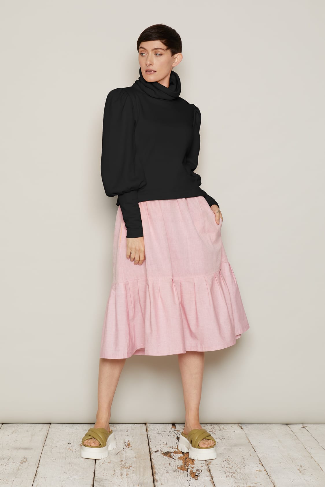 Logi Jumper (Black) - Image 2